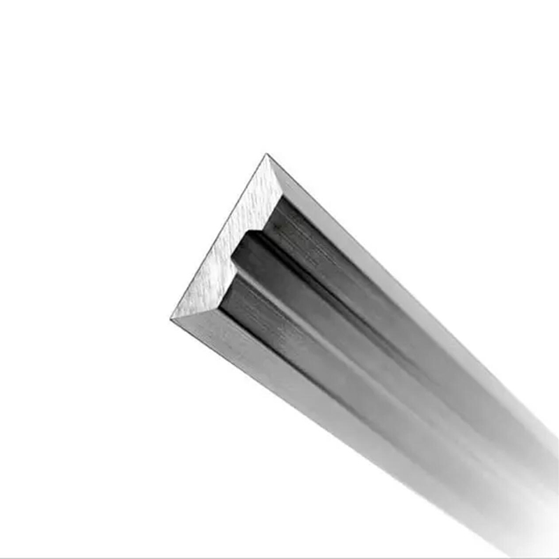 Centrolock planer blade